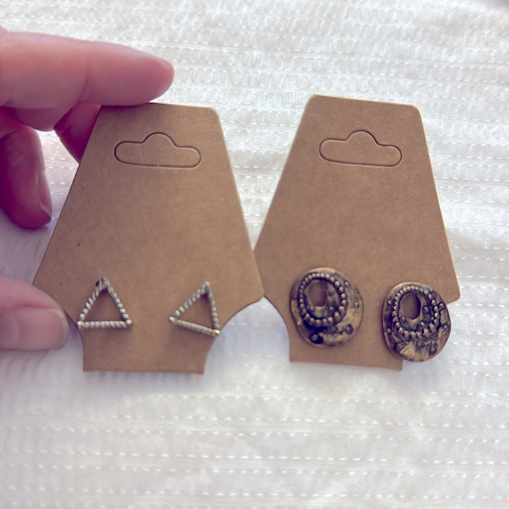 earrings bundle (2 earrings)